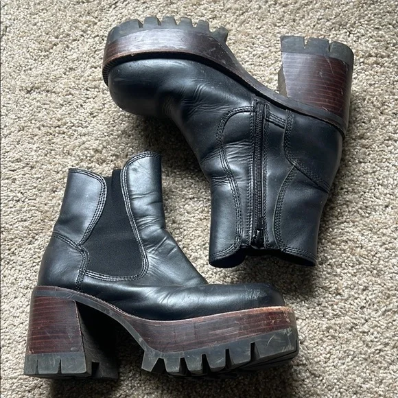 Jeffrey Campbell Preston Platform Ankle Boots - Picture 2 of 5